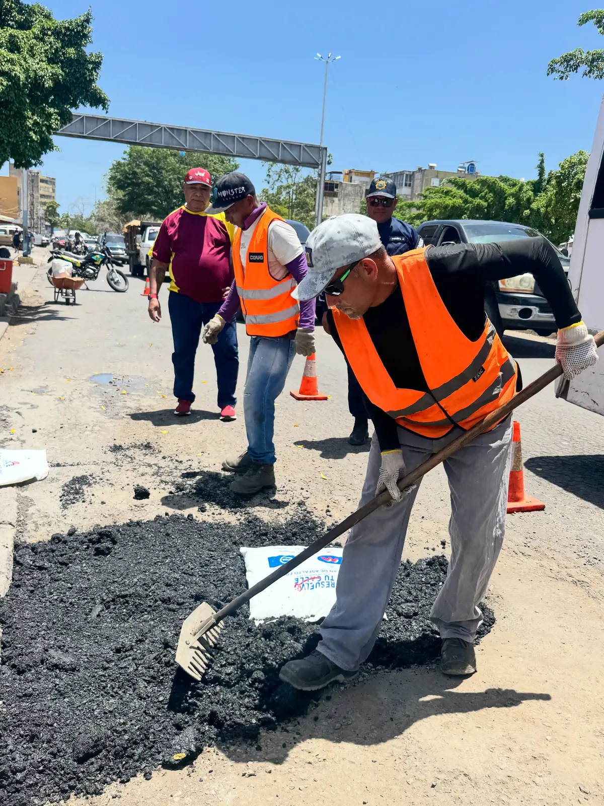 Bacheo en Av. Paseo Miranda (Casco Central)